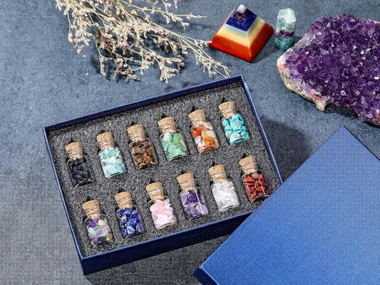 12 Crystal Gemstone Bottles Reiki Chip Crystals for Witchcraft Healing Tumbled Gem Wicca Stones Set with Gift Box for Meditation Home Decoration Christmas Gift (12Pcs)